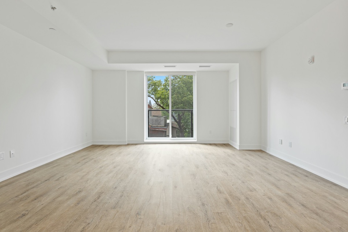 Empty room before staging
